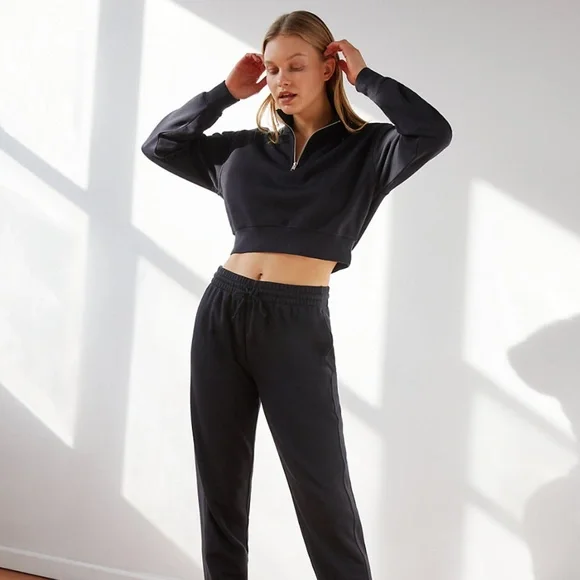 Aritzia Tna Airy Fleece Boyfriend 1/4 Zip Cropped Sweatshirt XS - Picture 3 of 10